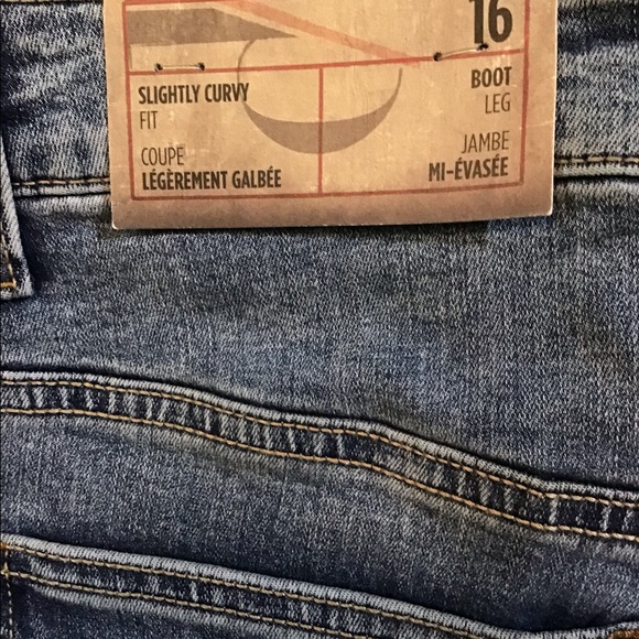 Plus Size NWT D/C JeansBoot Cut - Picture 4 of 7